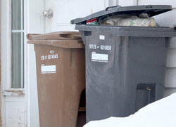 Photo: The city of Gatineau ranked number one in the province in terms of waste minimization.
A review of the city’s Plan de Gestion des Matières Résiduelles 2016-2020 (PGMR) stated that the average Gatineau resident disposed of only 287 kg of waste per year since 2016, around 100 kg less than the second-place city of Lévis (2019 reference year). (JDP) Photo: JD Potié
