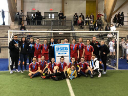 Les Hurricanes du cégep Heritage ont remporté la médaille d’or au championnat régional de soccer féminin.