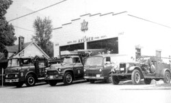 Between 1961 and 1976, Aylmer's fire department called 
100, rue Principale home.
Photos: Bulletin & Courtesy