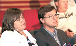 Josée Ferland and Martin Carbonneau are neighbours to 42 Cochrane. They attended the August 25 Gatineau council meeting to bring attention to the neighbourhood’s opposition to the new construction.
Photo: LRC